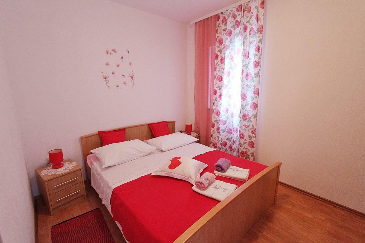 Apartments Filip Подстрана Екстер'єр фото