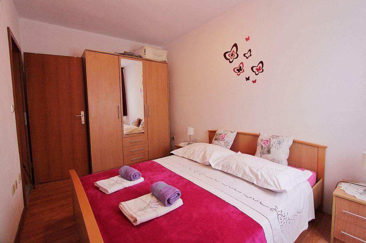 Apartments Filip Подстрана Екстер'єр фото