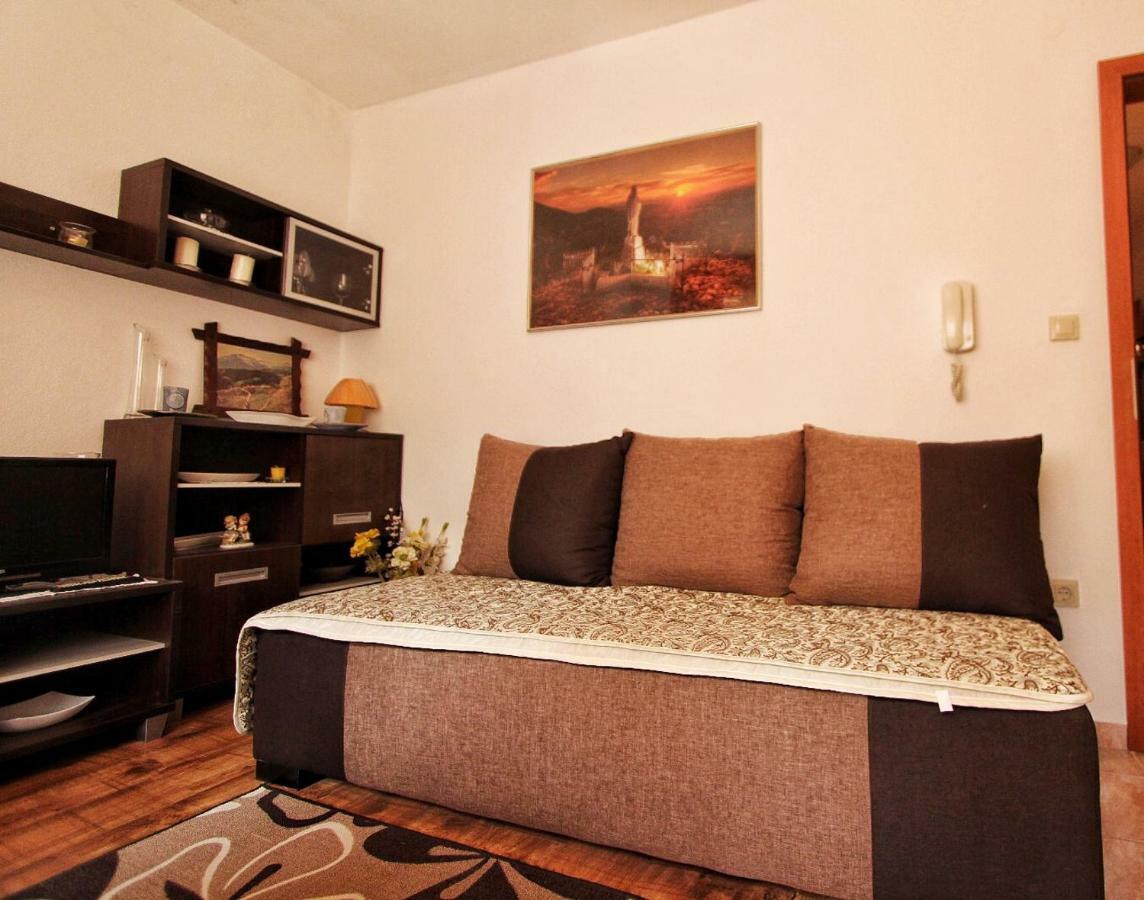 Apartments Filip Подстрана Екстер'єр фото
